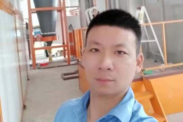 臨近元旦，噴塑設(shè)備安裝師傅匠心制造獲客戶肯定